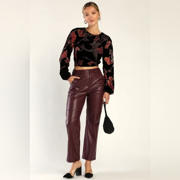 Keep It Trendy Burgundy Vegan Leather Straight Leg Pants Womens XS NWOT - Picture 2 of 11